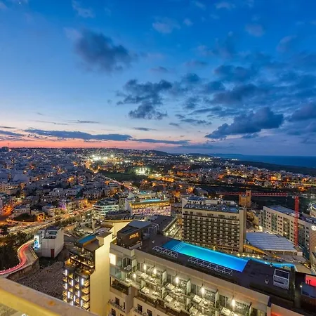 Apartment 20th Floor, Mercury Tower
