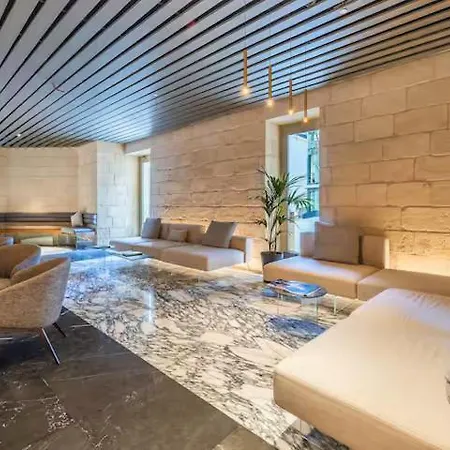 20th Floor, Mercury Tower Appartement *