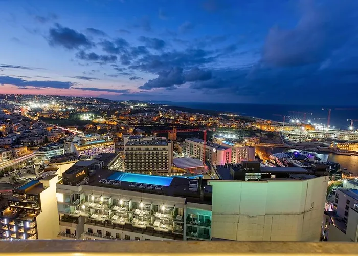 아파트 20th Floor, Mercury Tower