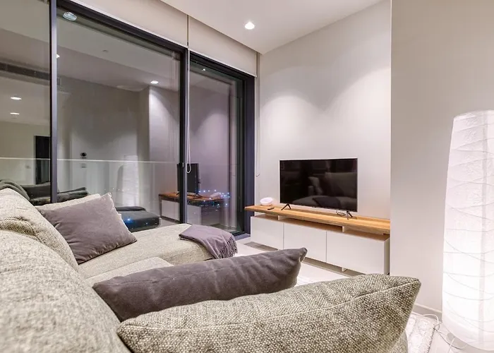 20th Floor, Mercury Tower * Saint Julian's