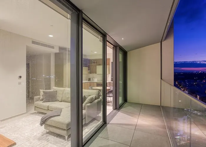 20th Floor, Mercury Tower 아파트 *